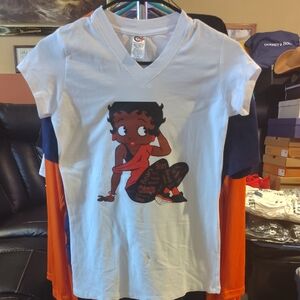 White Graphic Women's Short Sleeve Tee